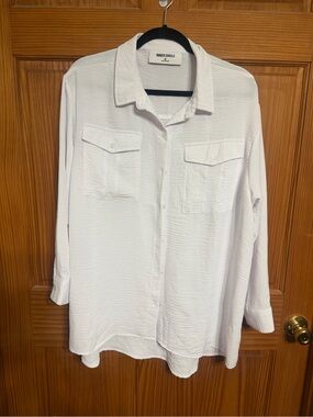 Inner Circle White Button-Up Shirt XL